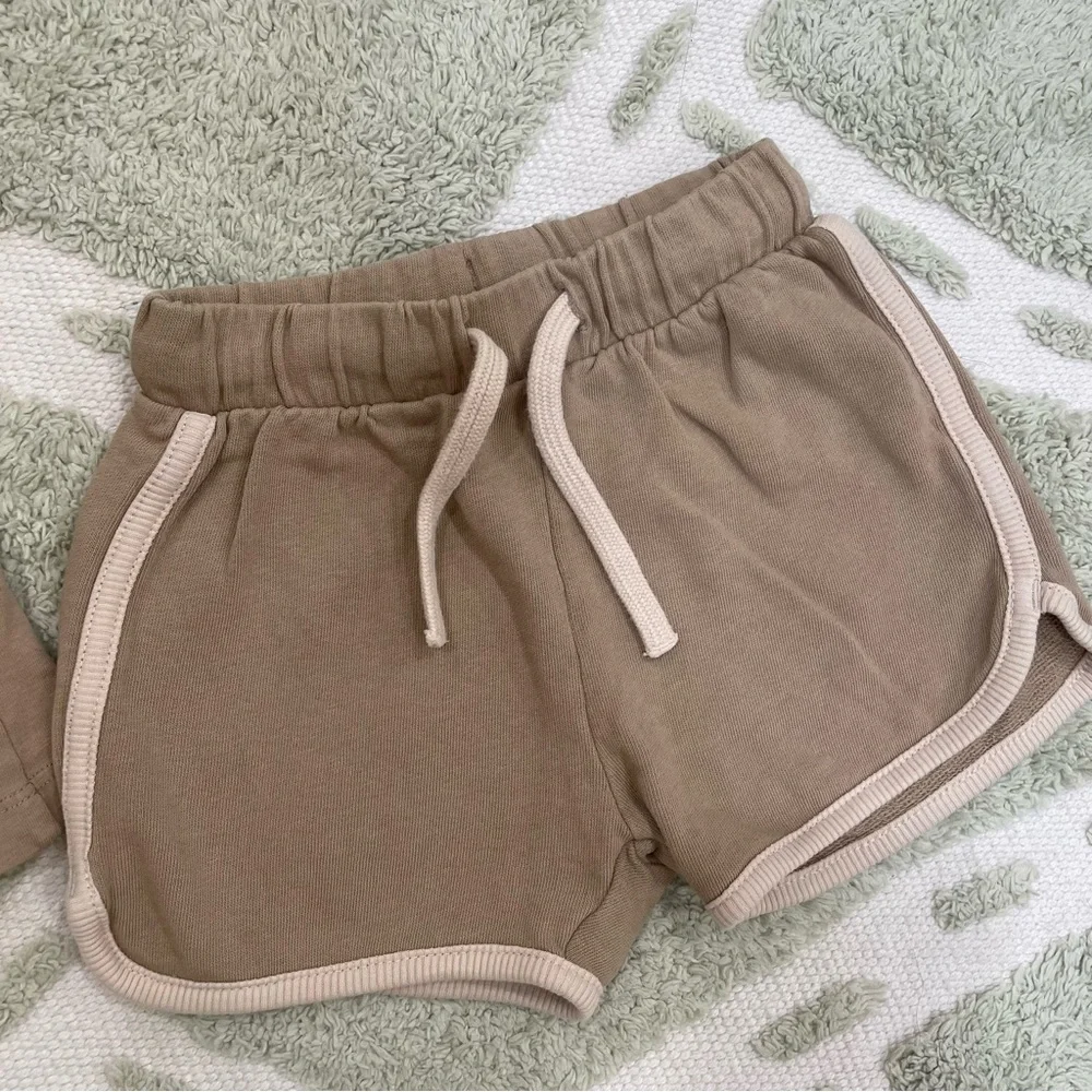 H&M Baby Exclusive Bear Ringer Tee & Track Shorts Set in Tan/Cream - 12 Months